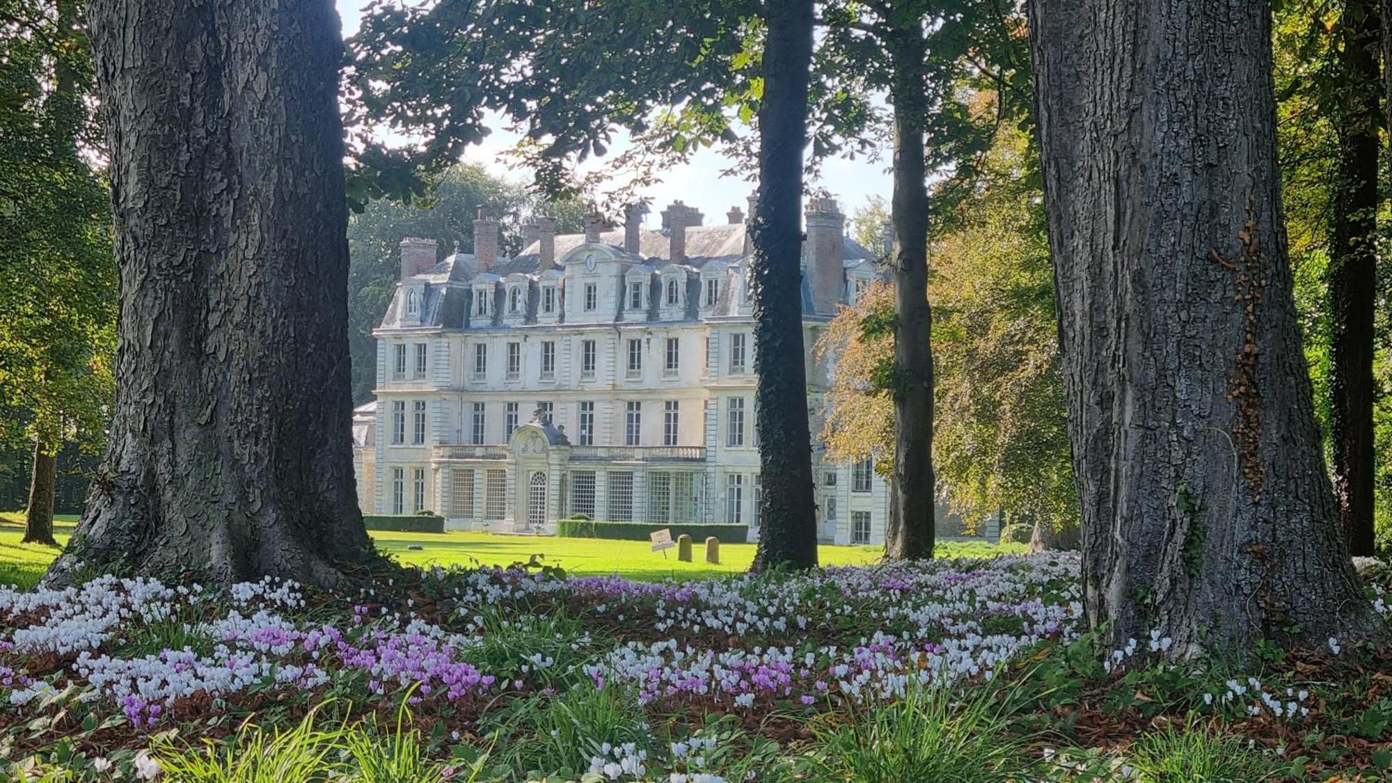 Les Ecuries Du Chateau De Brumare Brestot 外观 照片